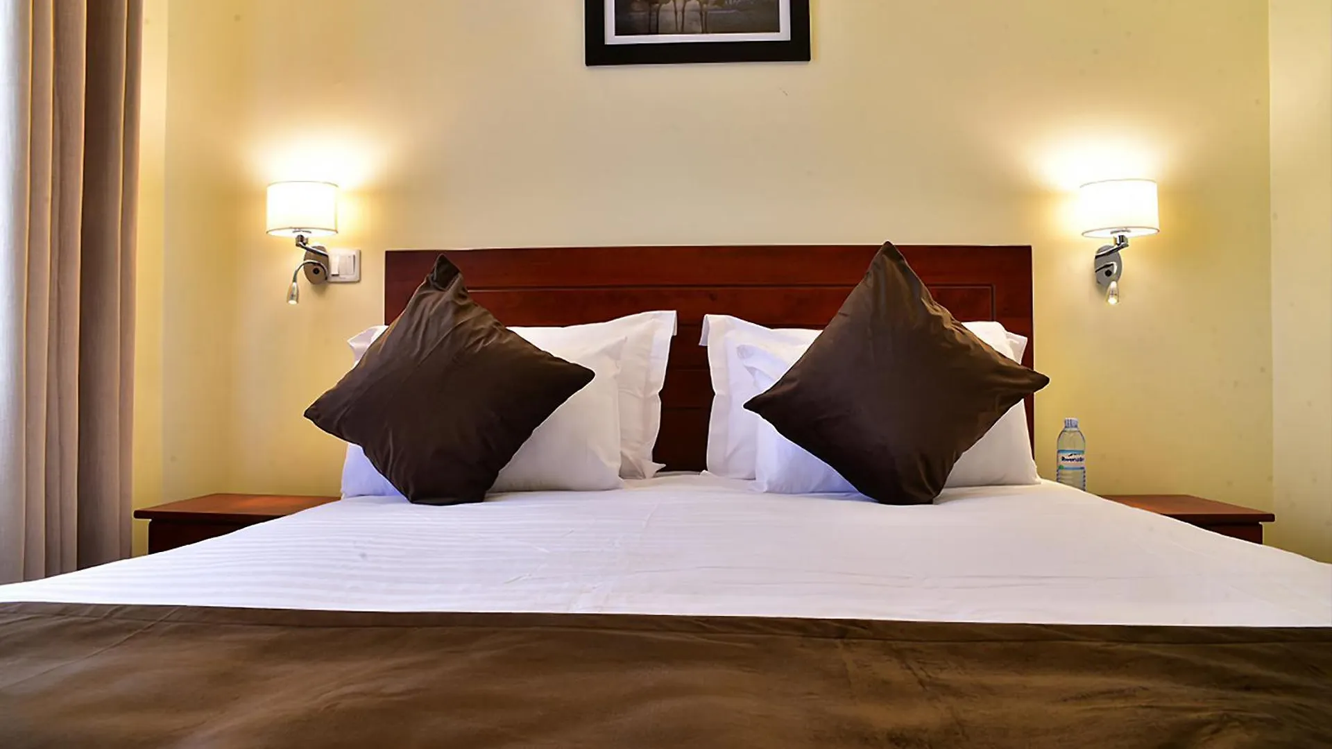 Entebbe Stay Apart-Hotel