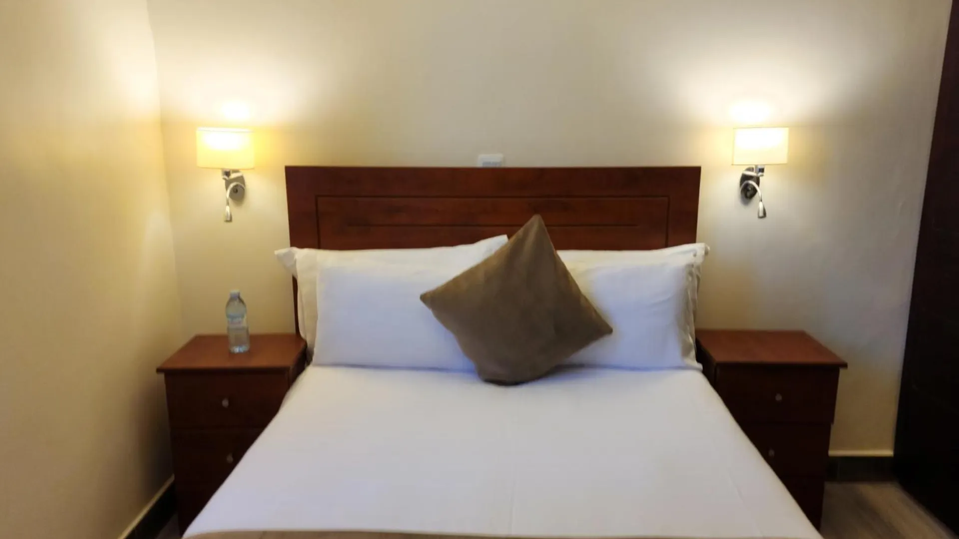公寓式酒店 Entebbe Stay Apart-Hotel