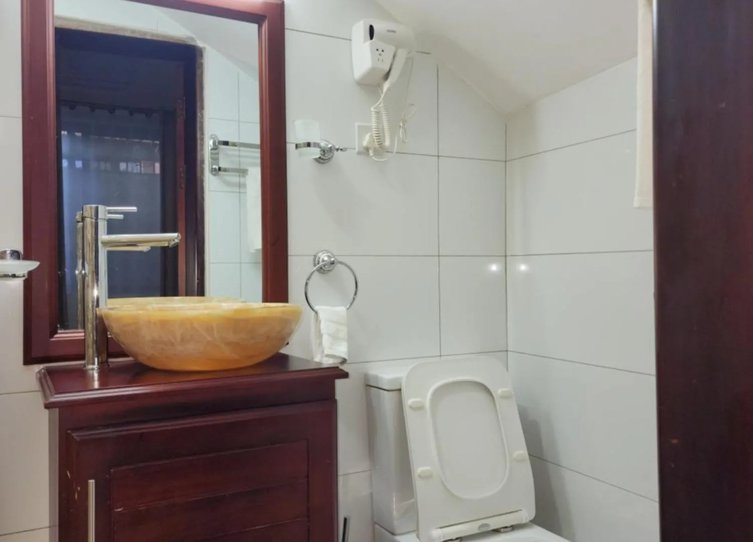Entebbe Stay Apart-Hotel